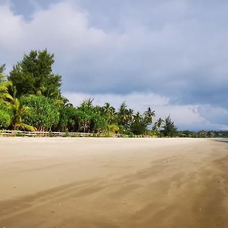 Pantai Camara Homestay Rorahmakan Exteriér fotografie