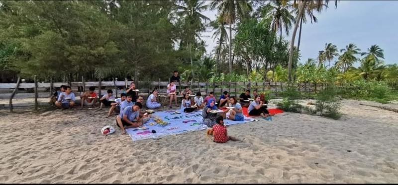 Pantai Camara Homestay Rorahmakan Exteriér fotografie