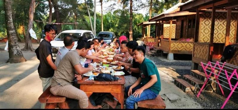 Pantai Camara Homestay Rorahmakan Exteriér fotografie