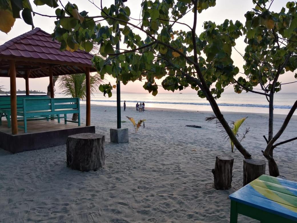 Pantai Camara Homestay Rorahmakan Exteriér fotografie